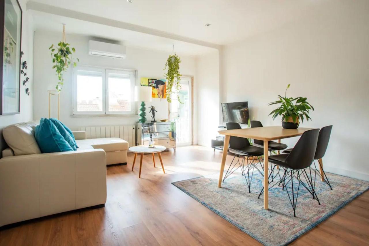 Bright Apartment In Lisbon Exterior photo