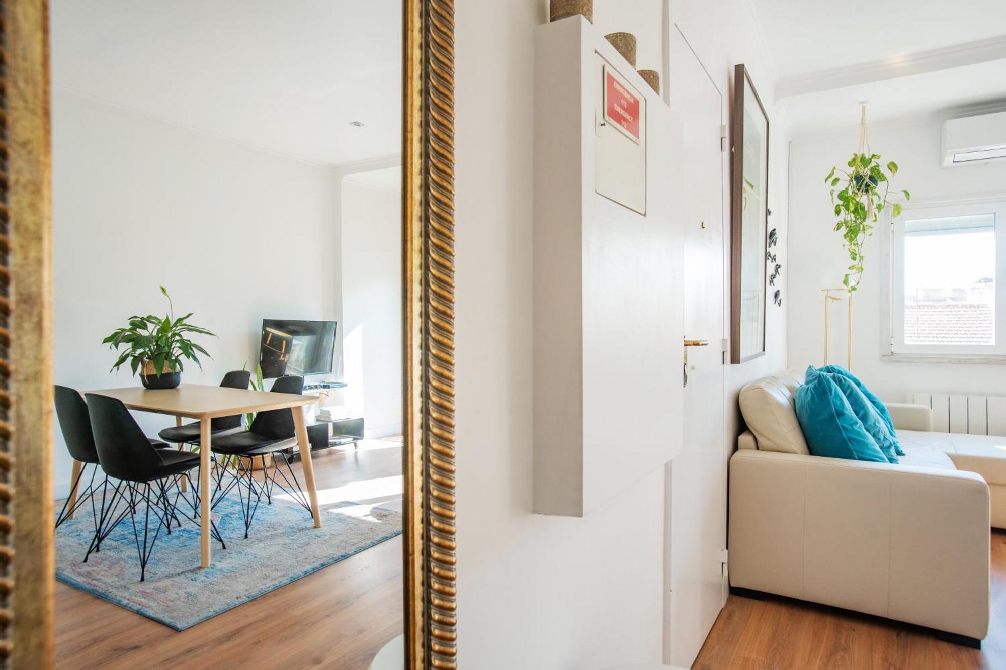 Bright Apartment In Lisbon Exterior photo